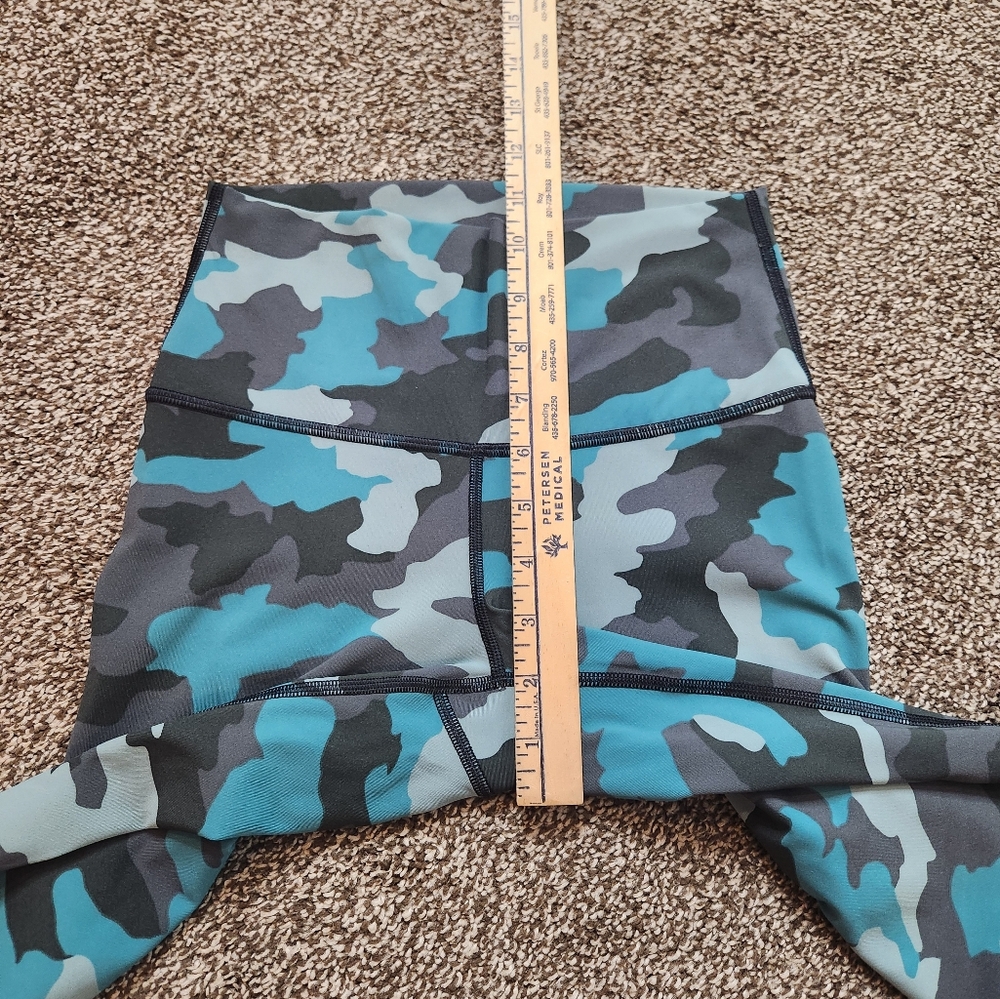 Lululemon Wunder Under HR Tight 25” In Camo Tidewater Teal Size 4 - Picture 6 of 7